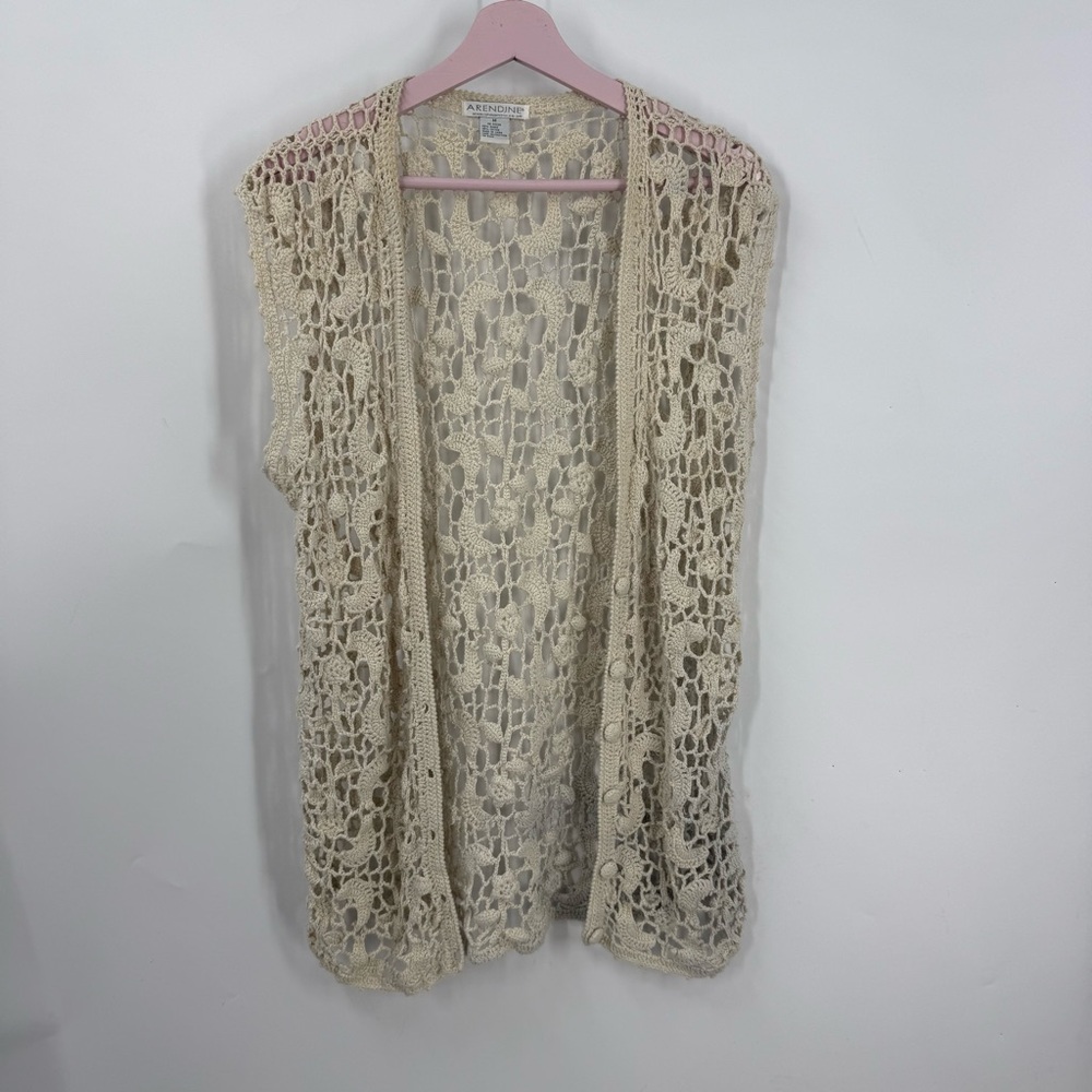Arendine vintage Cream Crochet  w/covered crocheted button front sweater Vest M